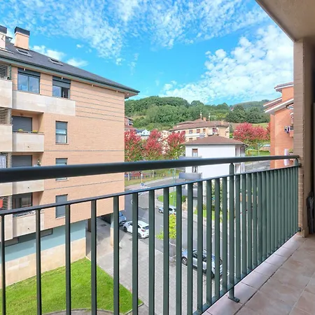 Acogedor En Con Garaje Y Terraza, 2 Y 2 Banos Apartament *
