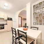 Apartment Acogedor En Con Garaje Y Terraza, 2 Y 2 Banos *