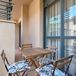Acogedor En Con Garaje Y Terraza, 2 Y 2 Banos Apartment
