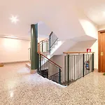 Acogedor En Con Garaje Y Terraza, 2 Y 2 Banos *