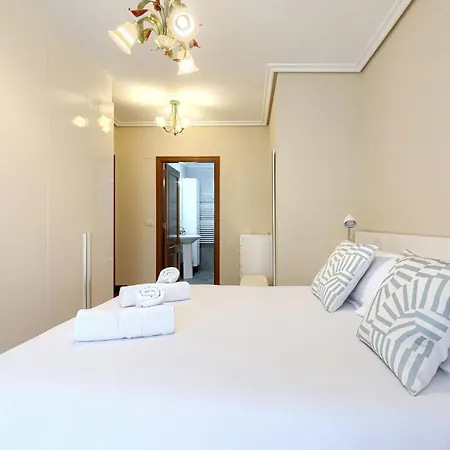 Acogedor En Con Garaje Y Terraza, 2 Y 2 Banos Apartman