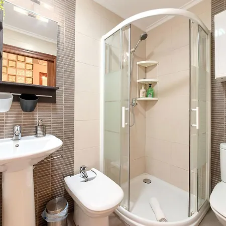 Acogedor En Con Garaje Y Terraza, 2 Y 2 Banos