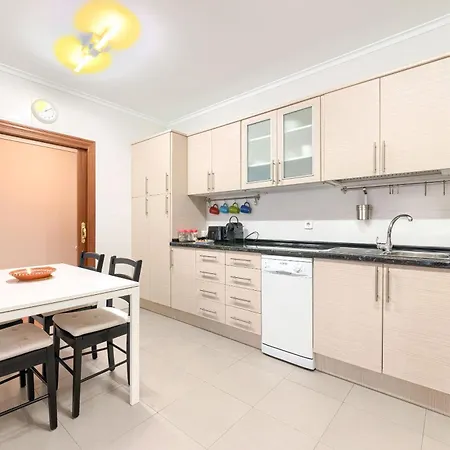 Acogedor En Con Garaje Y Terraza, 2 Y 2 Banos Guernica y Luno