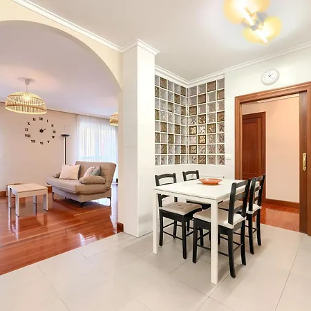 Appartement Acogedor En Con Garaje Y Terraza, 2 Y 2 Banos