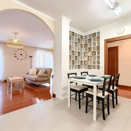 Acogedor En Con Garaje Y Terraza, 2 Y 2 Banos