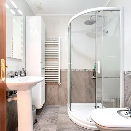 Appartement Acogedor En Con Garaje Y Terraza, 2 Y 2 Banos Guernica