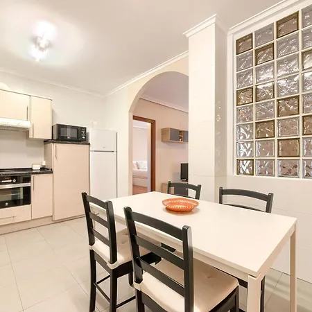 Appartement Acogedor En Con Garaje Y Terraza, 2 Y 2 Banos *